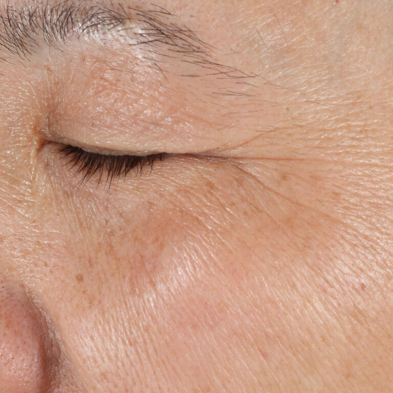 Before using Mary Kay Vitamin C+E Serum on eye area